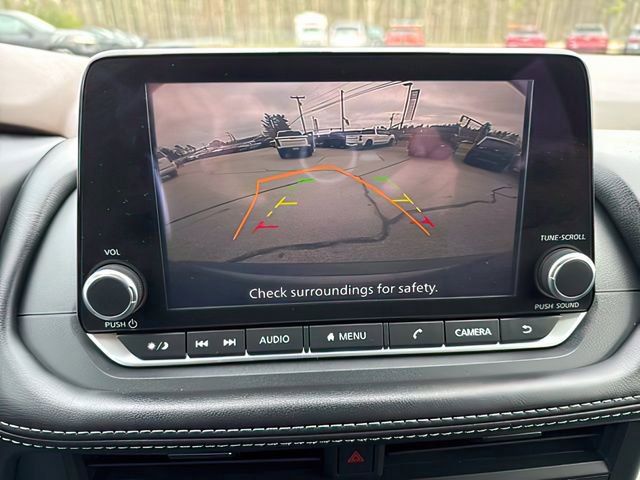 Used 2023 Nissan Rogue SV AWD/4WD image 27