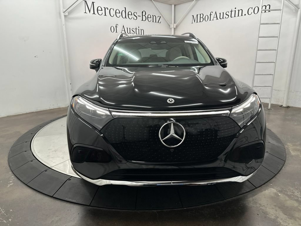 New 2027 Mercedes-Benz EQS 400 4MATIC SUV image 2