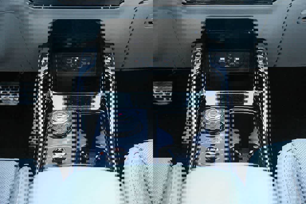 Used 2025 Kia Sorento SX Prestige image 11