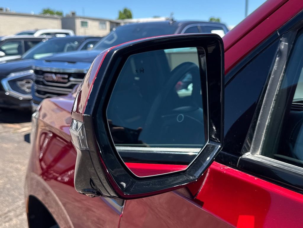 Used 2023 GMC Yukon AT4 w/ AT4 Premium Package AWD/4WD image 27