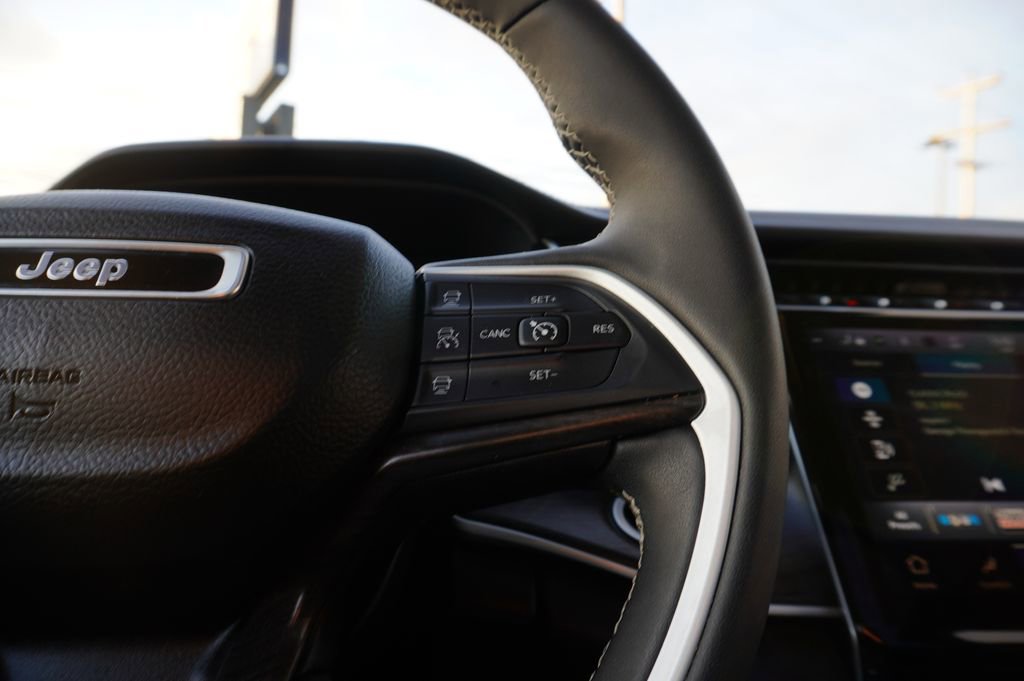 Used 2022 Jeep Grand Cherokee Limited 4xe image 19