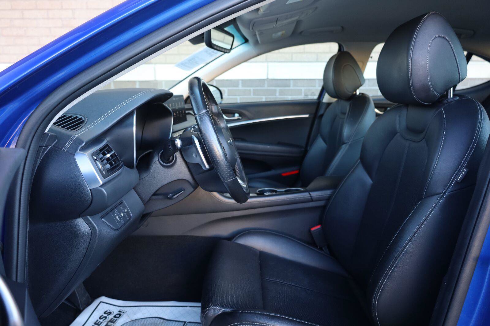 Used 2022 Genesis G70 2.0T RWD image 17