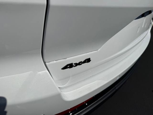 New 2025 Jeep Grand Cherokee Limited w/ Black Appearance Package image 43