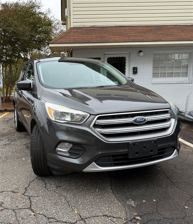 Used 2017 Ford Escape SE image 7