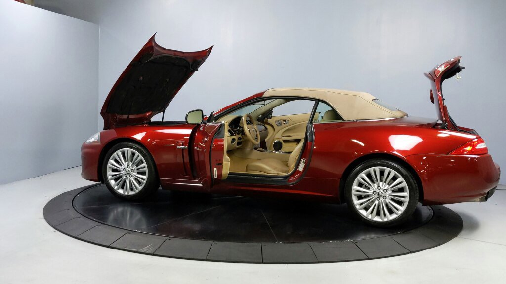 Used 2010 Jaguar XK Convertible image 12