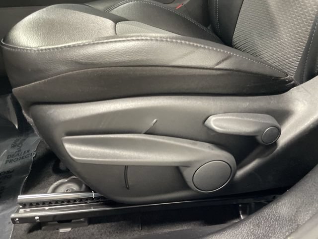 Used 2025 Jeep Compass Latitude AWD/4WD image 12