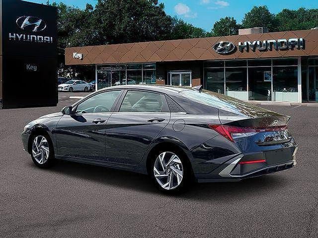 New 2026 Hyundai Elantra Limited FWD image 6