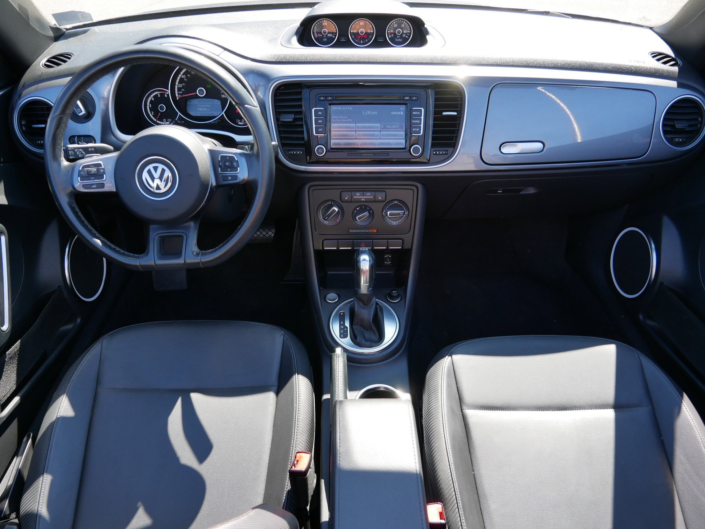 Used 2013 Volkswagen Beetle TDI image 11