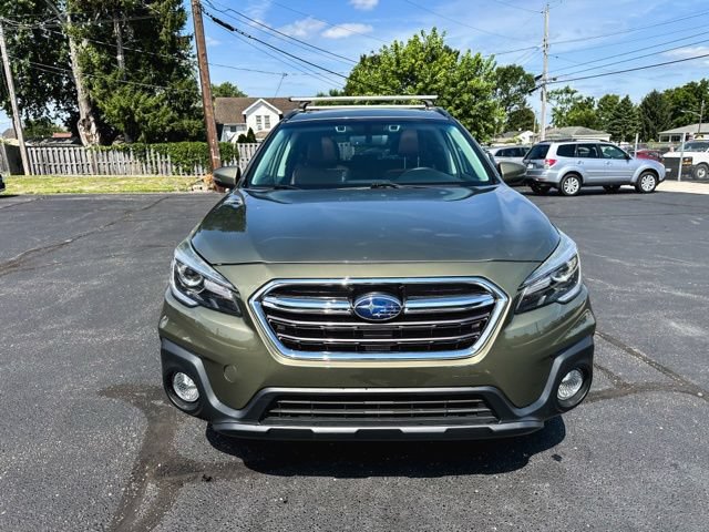 Used 2018 Subaru Outback 3.6R Touring w/ Popular Package #3 AWD/4WD image 2
