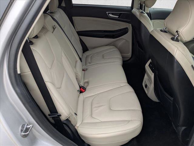 Used 2018 Ford Edge Titanium image 22