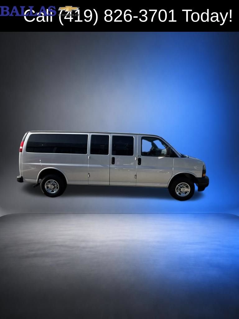 Used 2020 Chevrolet Express 3500 LS RWD image 3
