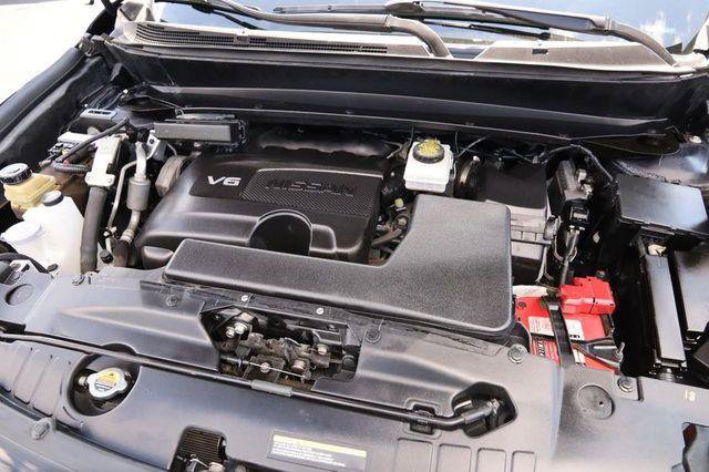 Used 2017 Nissan Pathfinder SL w/ SL Premium Package AWD/4WD image 33