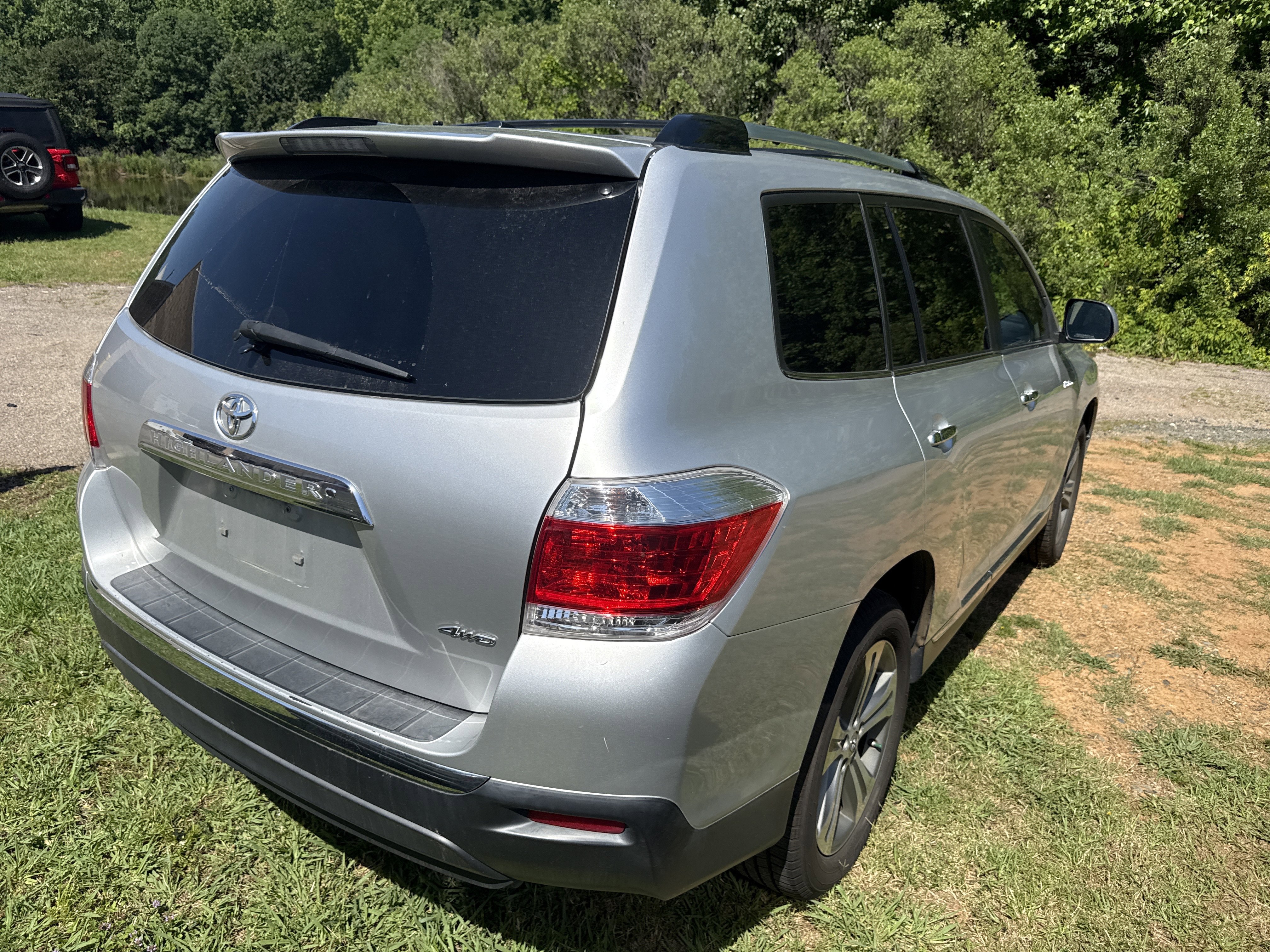 Used 2011 Toyota Highlander Limited w/ Tow Pkg AWD/4WD image 42