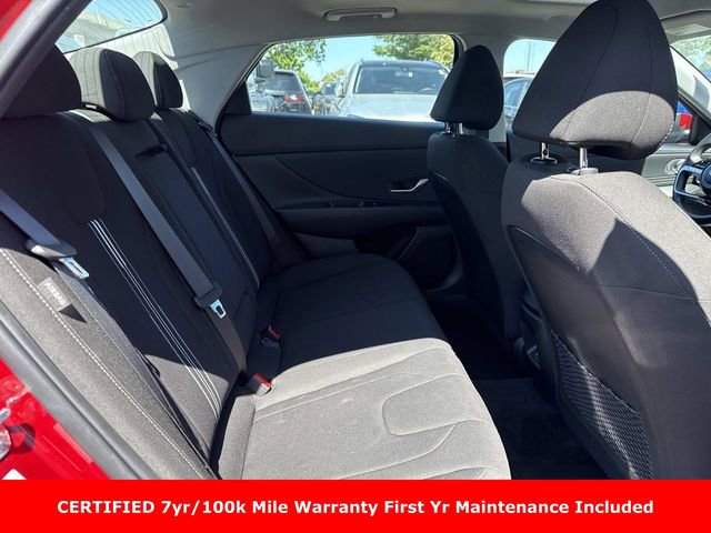 Used 2025 Hyundai Elantra SEL FWD image 12