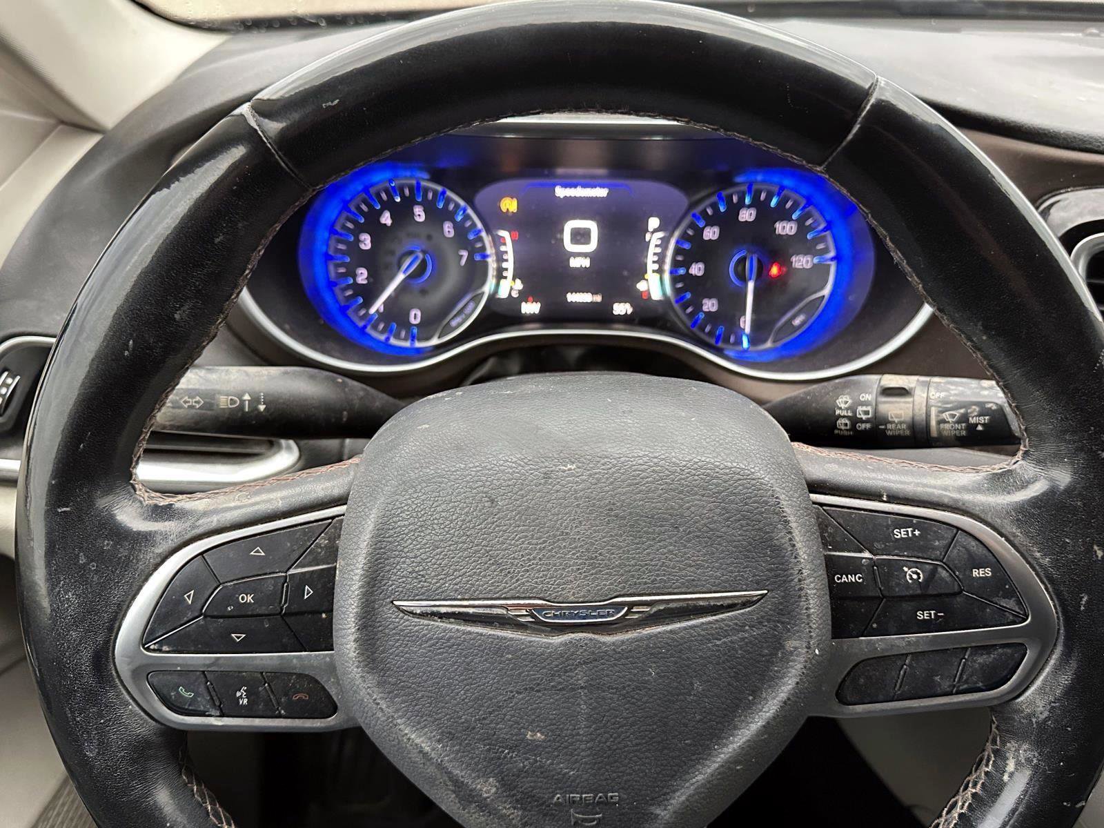 Used 2018 Chrysler Pacifica Touring-L Plus w/ Tire & Wheel Group image 16