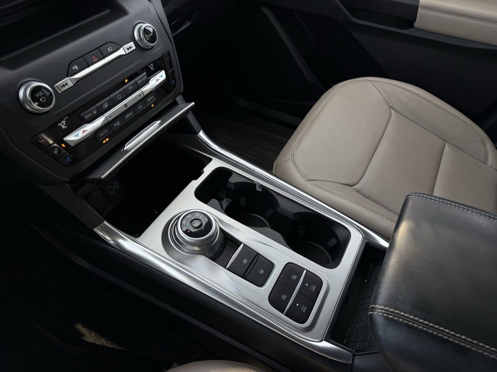 Used 2020 Ford Explorer Limited w/ Class III Trailer Tow Package image 20