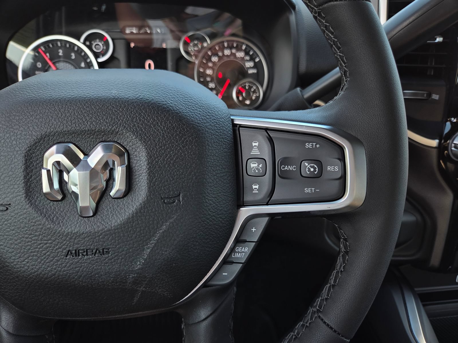 New 2026 RAM 2500 Big Horn AWD/4WD image 21