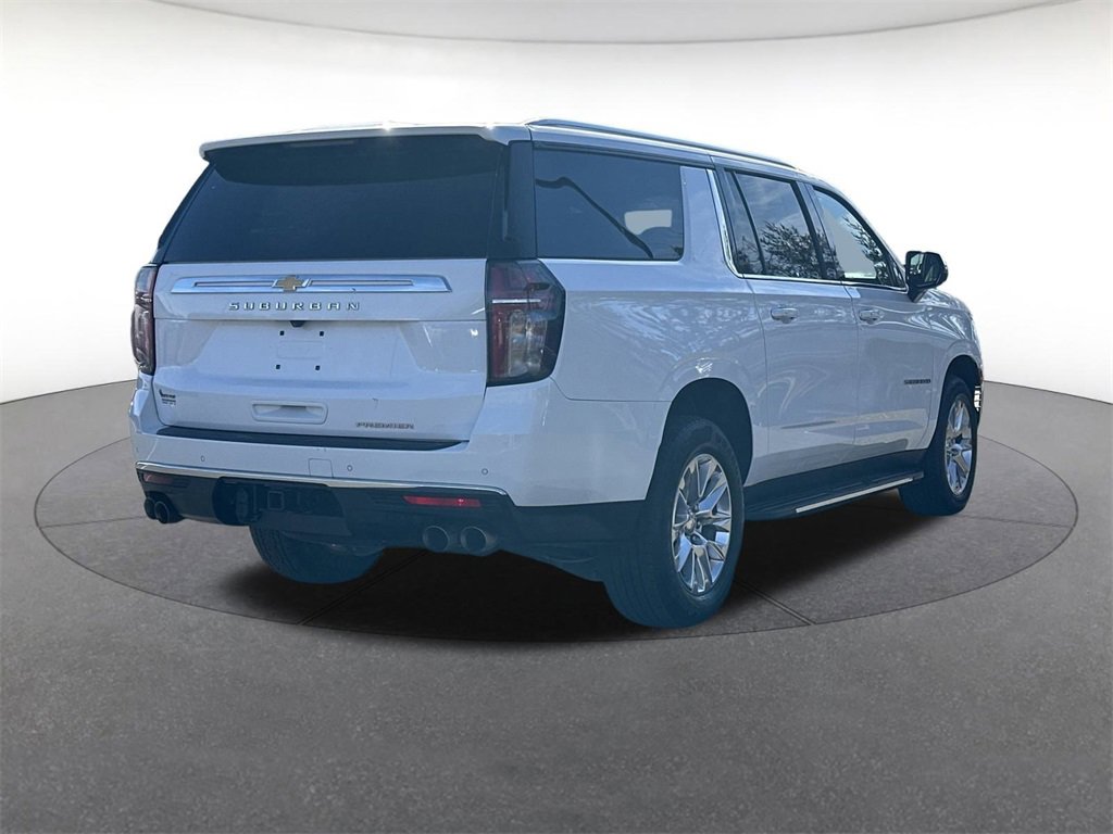 Used 2023 Chevrolet Suburban Premier image 7