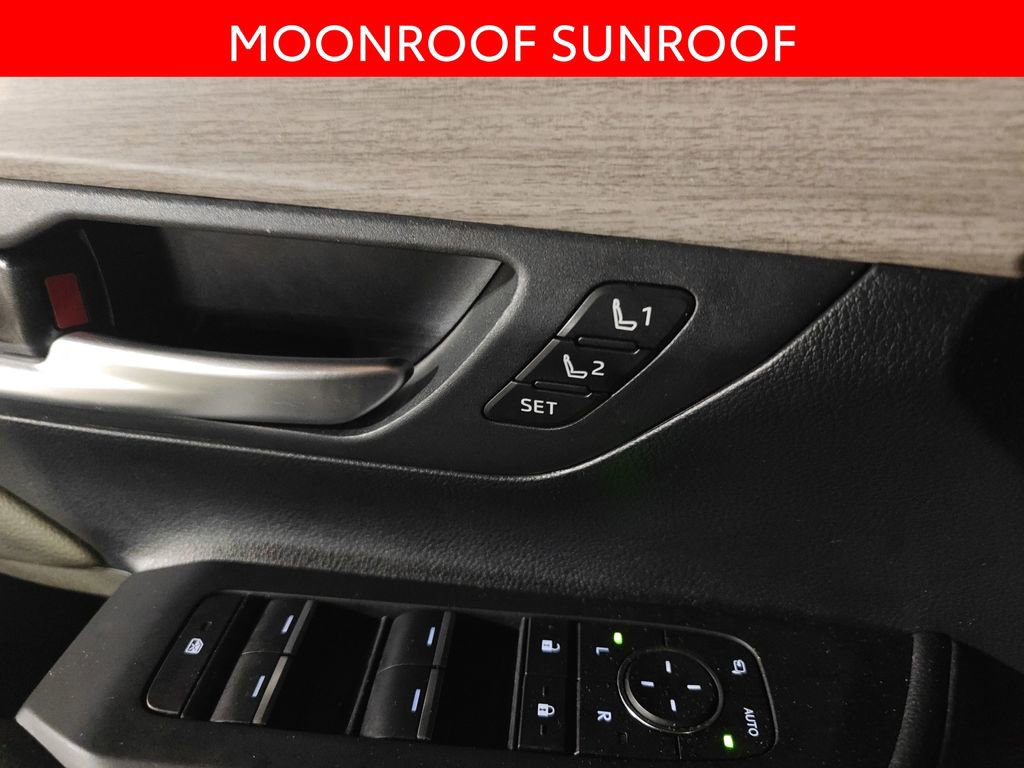 Used 2024 Toyota Grand Highlander Limited image 6