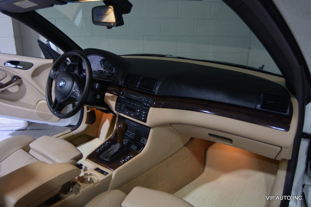 Used 2005 BMW 330Ci Convertible image 16