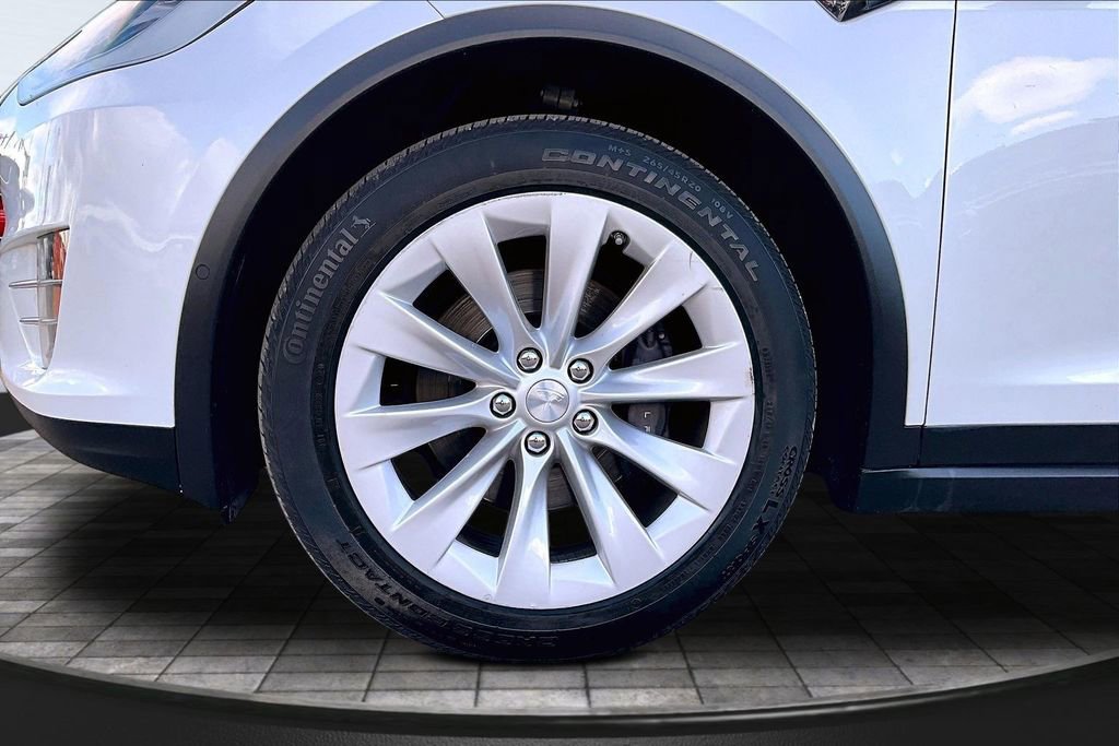 Used 2019 Tesla Model X Long Range image 9
