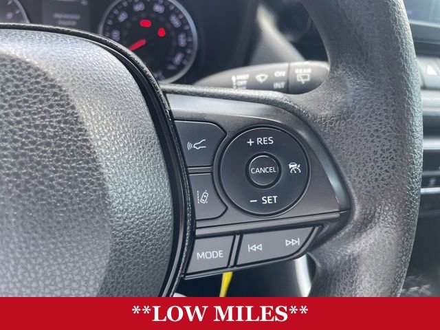 Used 2022 Toyota RAV4 LE image 13