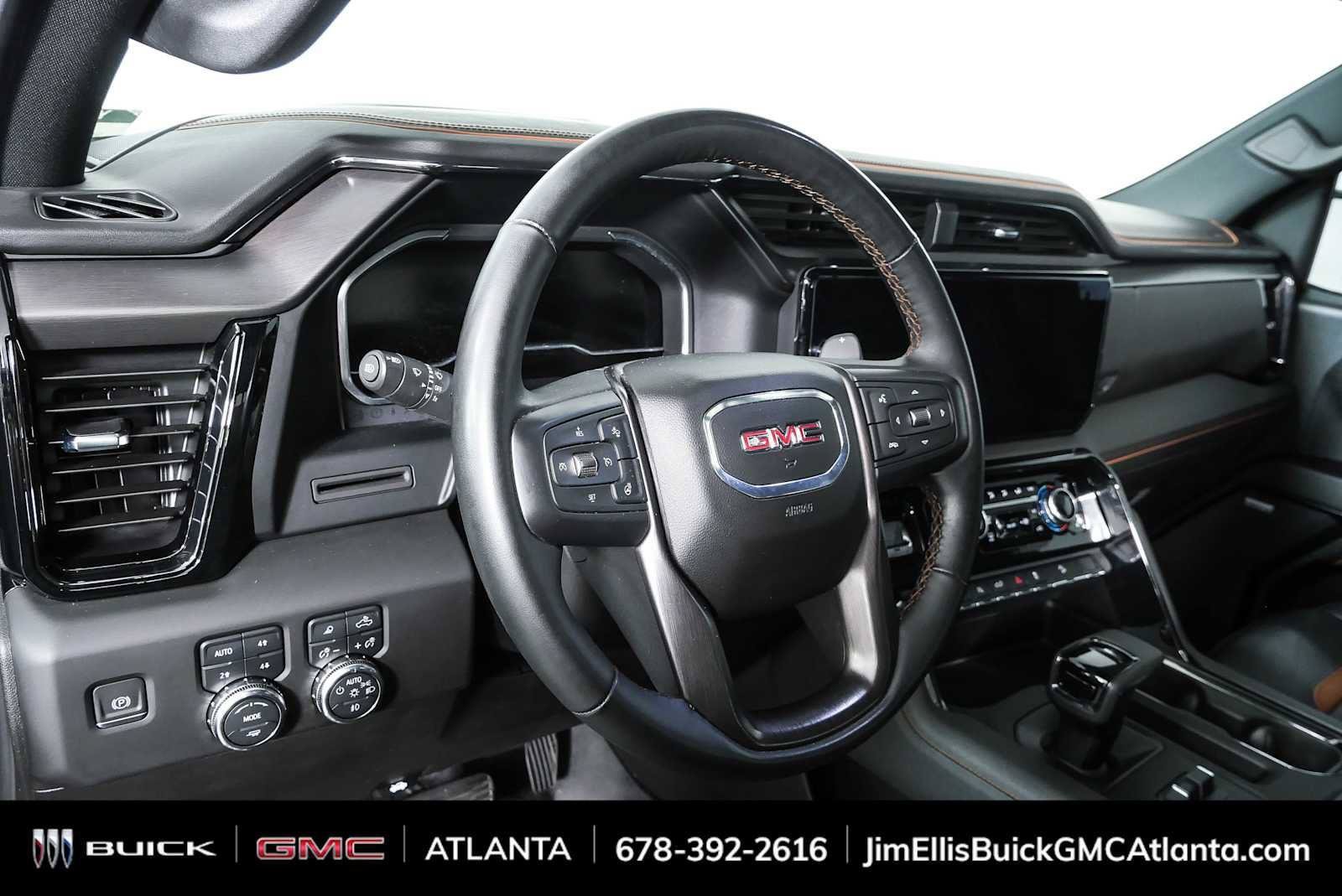 Used 2024 GMC Sierra 1500 AT4 w/ AT4 Premium Package AWD/4WD image 4