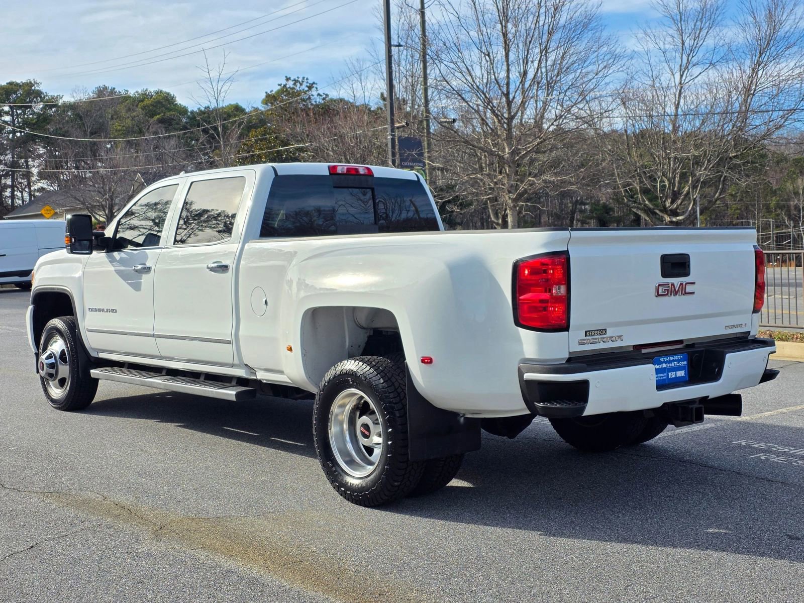 Used 2017 GMC Sierra 3500 Denali w/ Duramax Plus Package AWD/4WD image 6