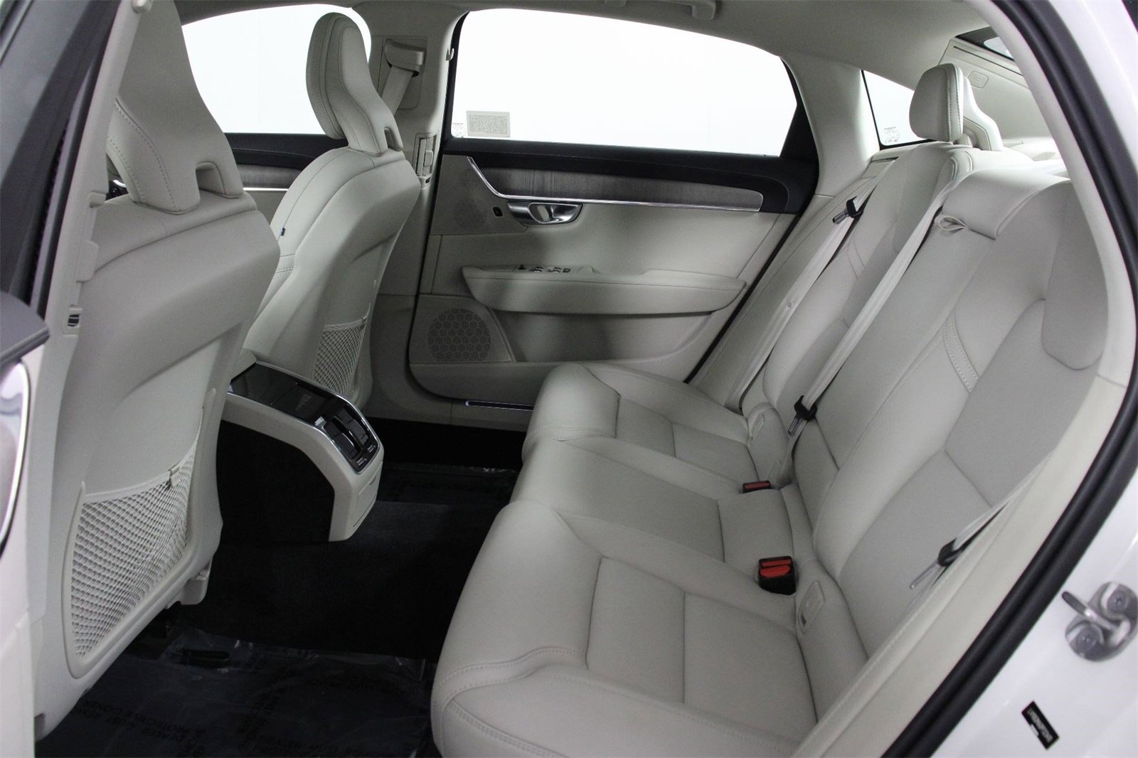 Certified 2023 Volvo S90 B6 Ultimate image 32