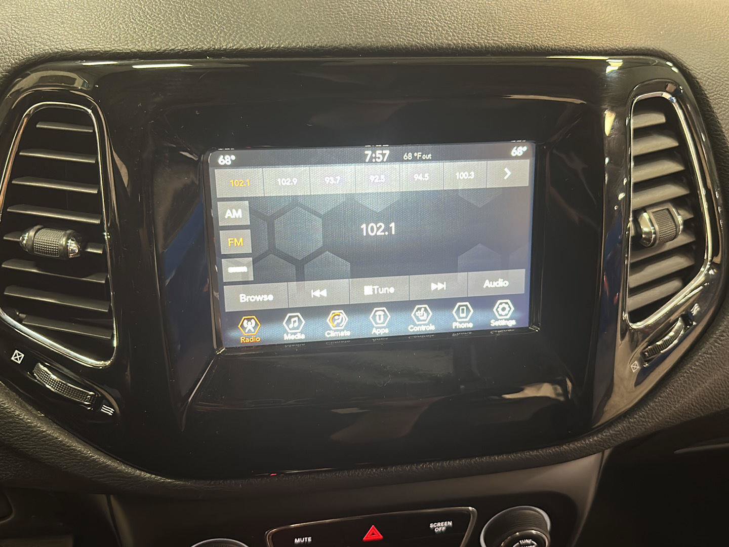 Used 2019 Jeep Compass Latitude AWD/4WD image 20