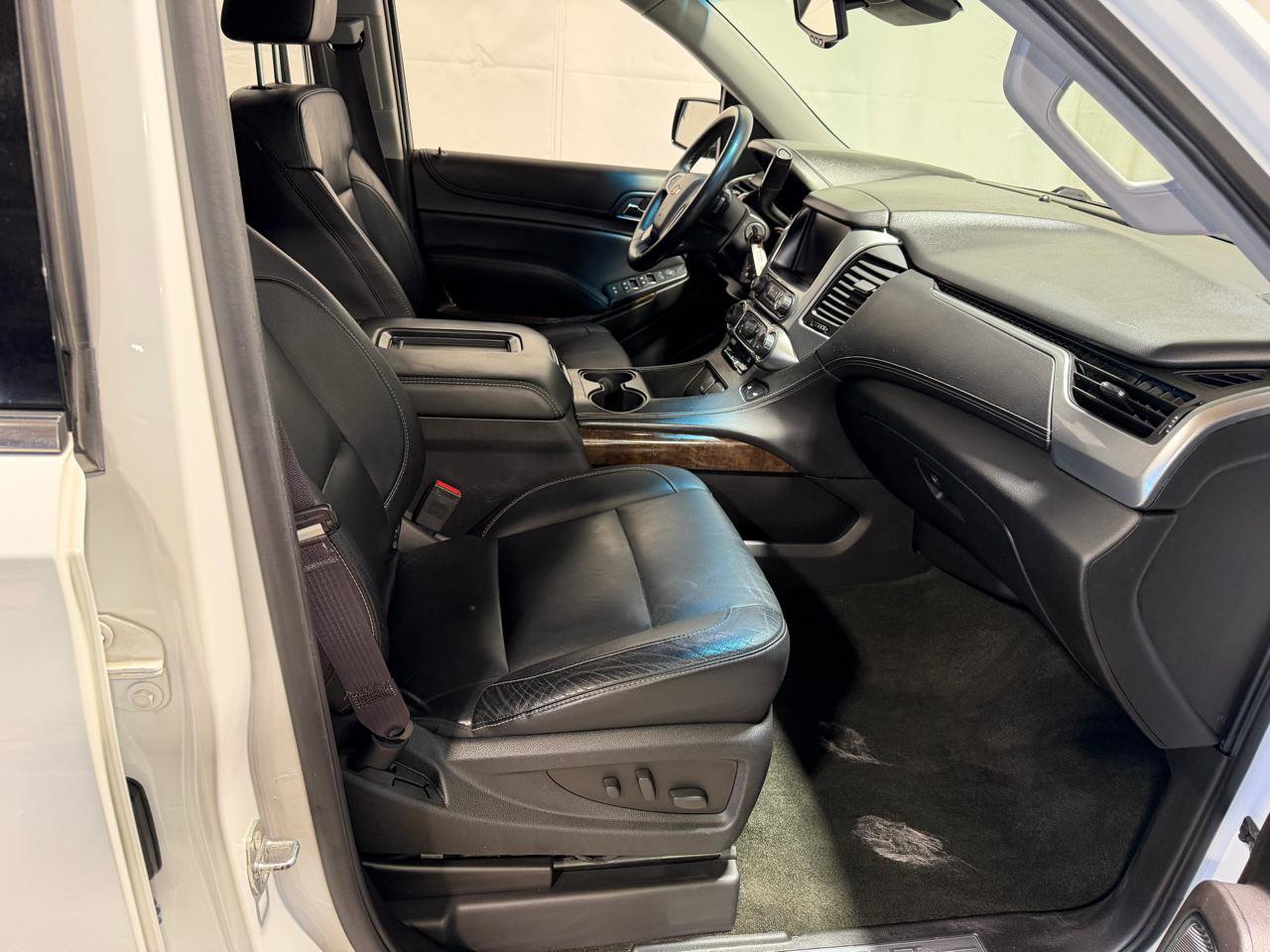 Used 2015 Chevrolet Suburban LT AWD/4WD image 12