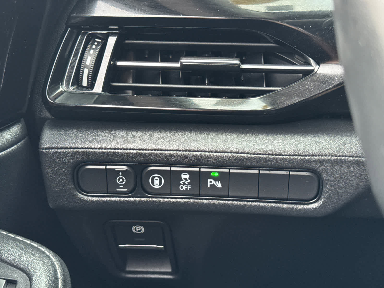 Used 2024 Acura MDX SH-AWD w/ Technology Package image 23