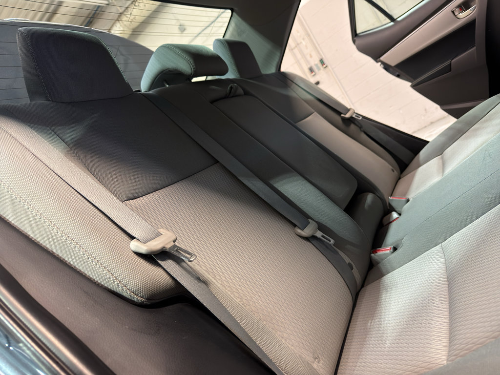 Used 2015 Toyota Corolla LE image 26
