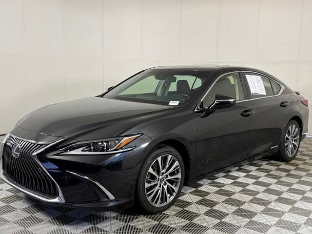Used 2019 Lexus ES 300h w/ Premium Package FWD image 2