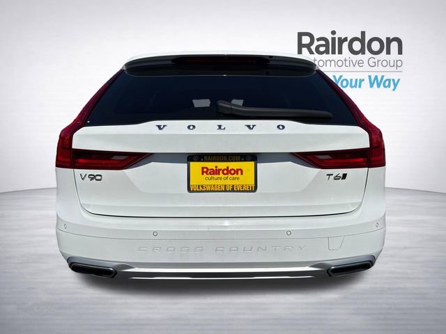 Used 2018 Volvo V90 T6 Cross Country w/ Convenience Package image 8