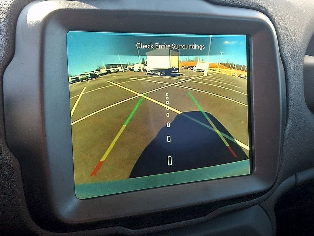 Used 2023 Jeep Renegade Latitude image 18