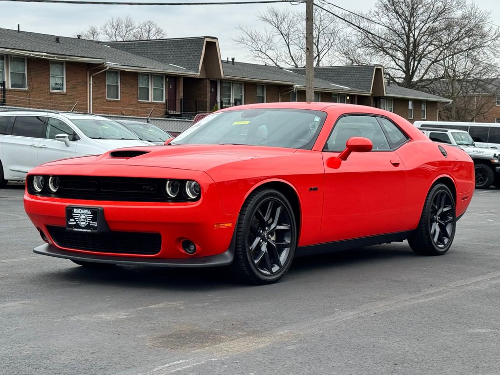 Used 2023 Dodge Challenger R/T w/ Plus Package image 4