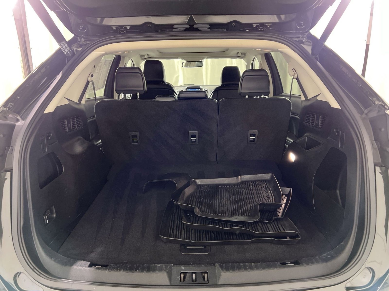 Used 2022 Ford Edge SEL w/ Convenience Package image 26