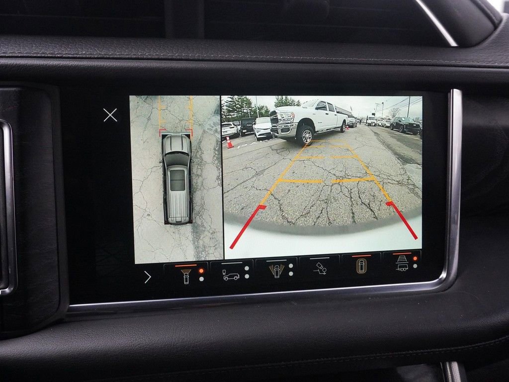 Used 2022 GMC Yukon XL Denali w/ Denali Premium Package image 52