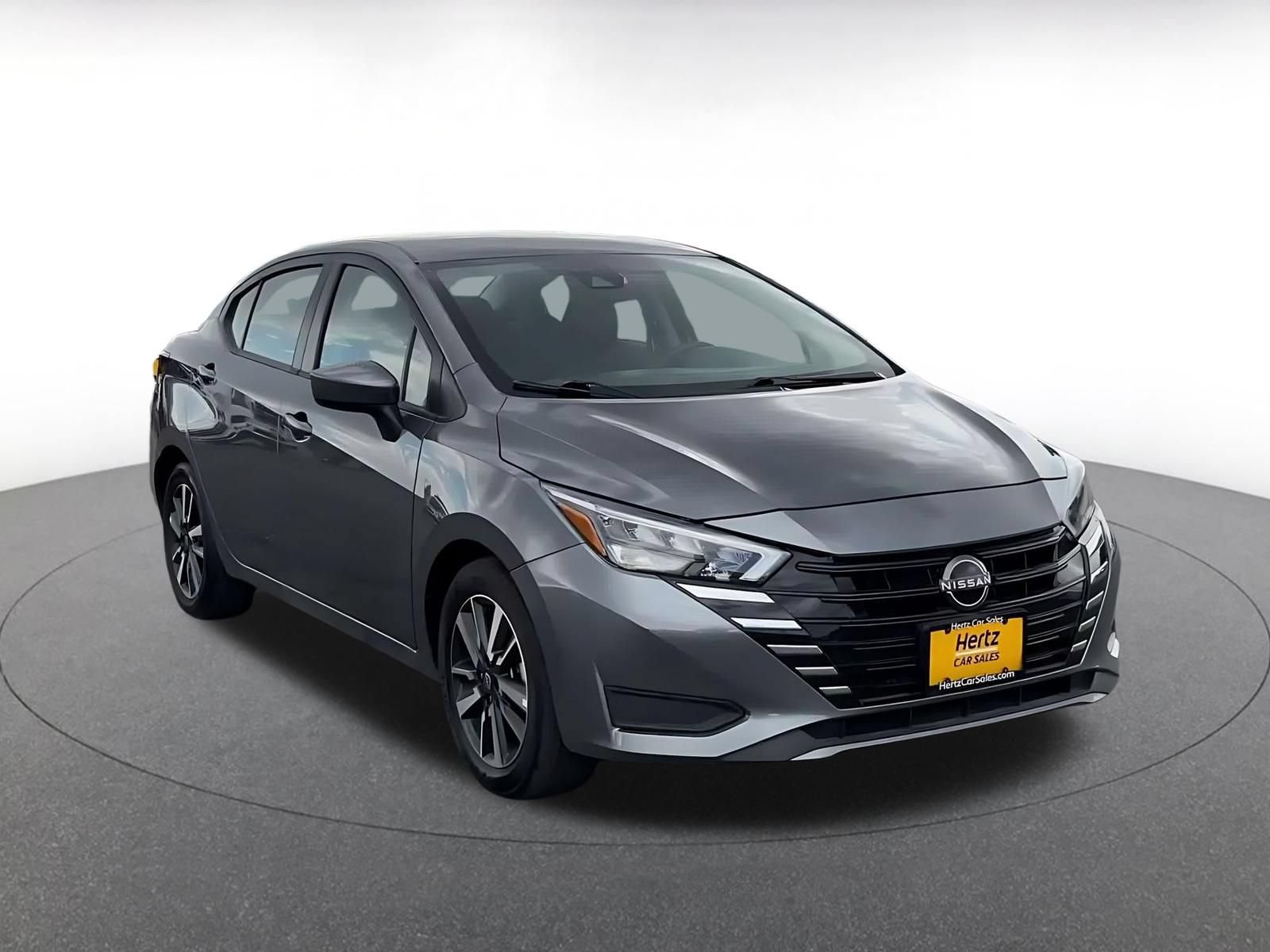 Used 2025 Nissan Versa SV FWD image 3