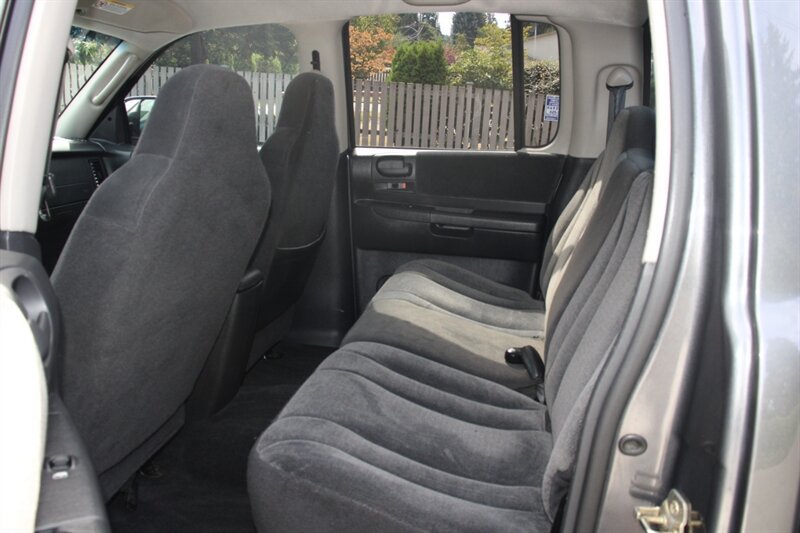 Used 2004 Dodge Dakota SLT AWD/4WD image 14