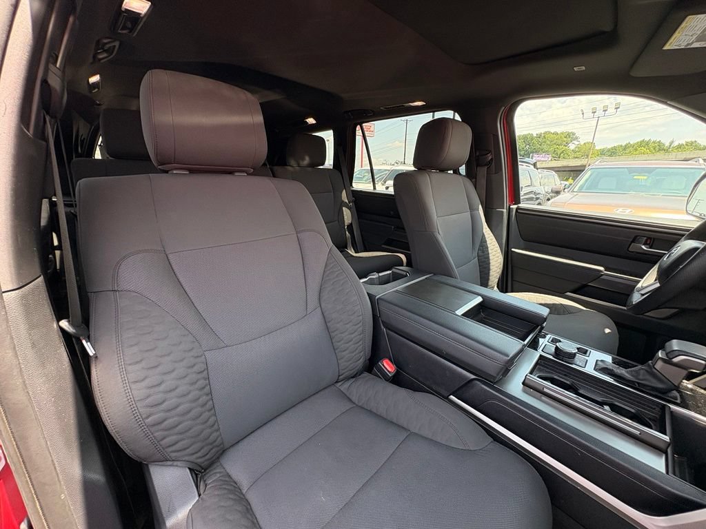 Used 2025 Toyota Sequoia SR5 AWD/4WD image 32