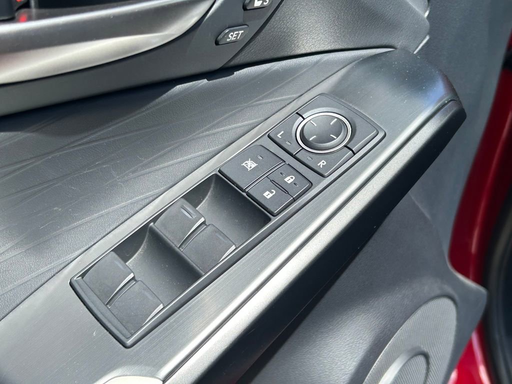 Used 2024 Lexus IS 500 RWD image 22