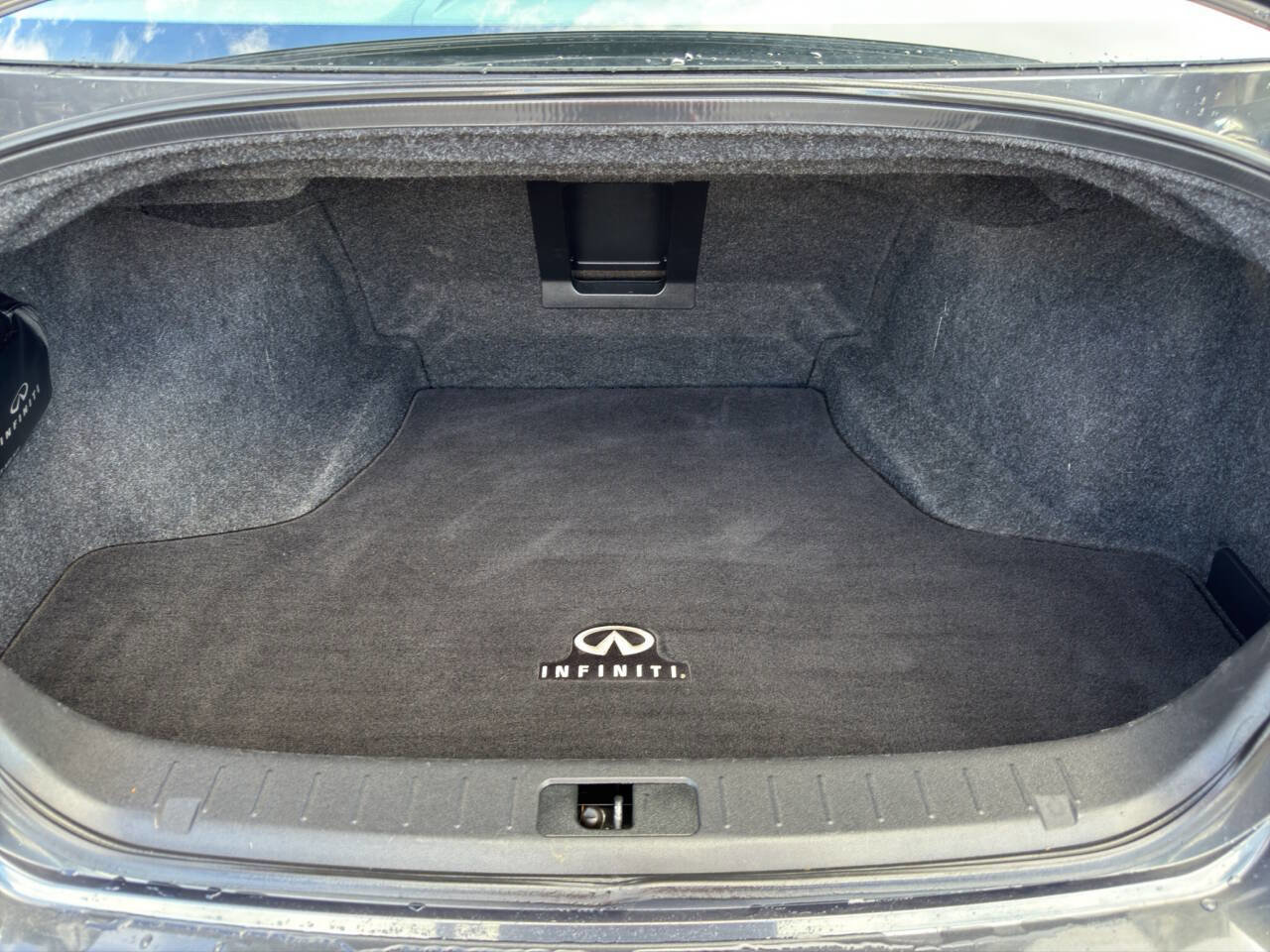 Used 2012 INFINITI M37 x w/ Premium Pkg image 18