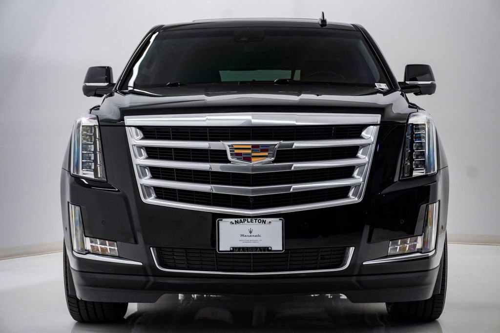 Used 2019 Cadillac Escalade Luxury AWD/4WD image 5