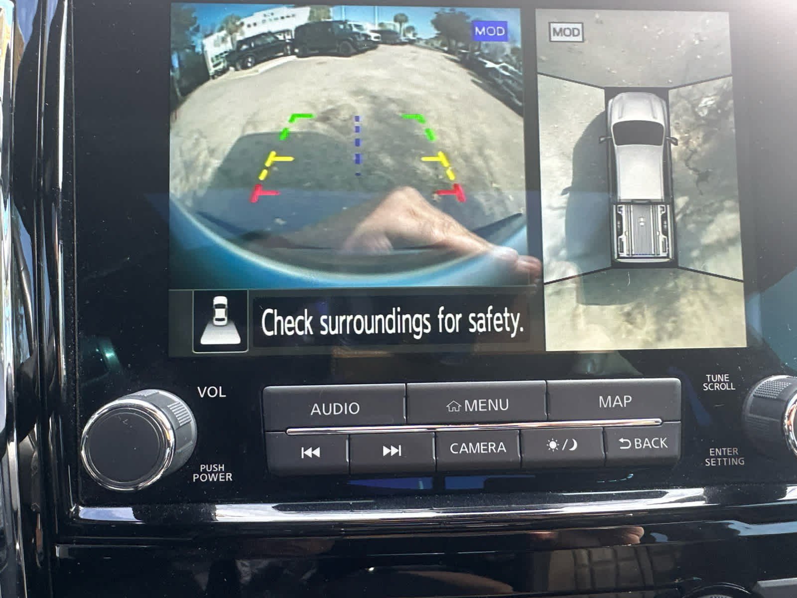 Used 2024 Nissan Titan Platinum Reserve w/ Moonroof Package image 32