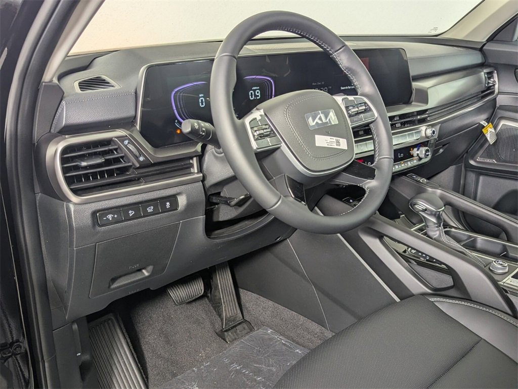New 2025 Kia Telluride S image 11