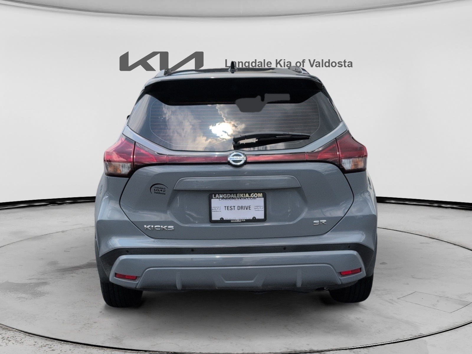 Used 2021 Nissan Kicks SR w/ SR Premium Package FWD image 8