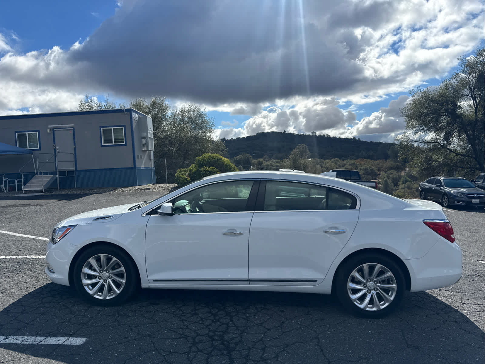 Used 2015 Buick LaCrosse FWD image 8