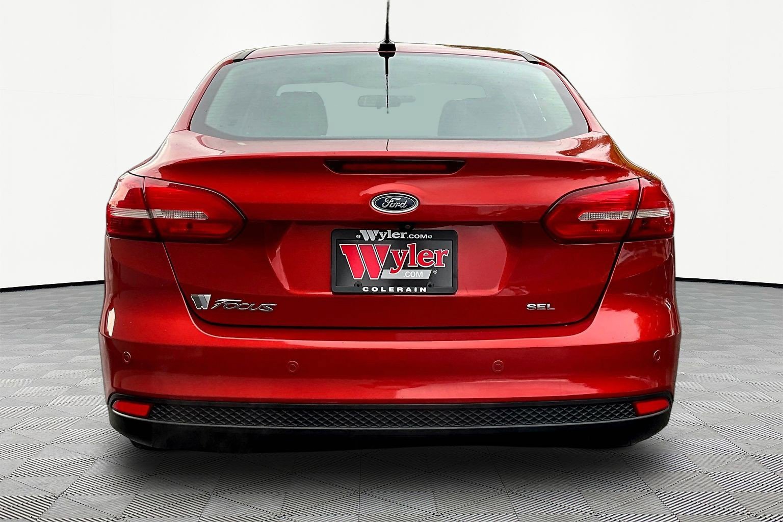 Used 2018 Ford Focus SEL FWD image 5